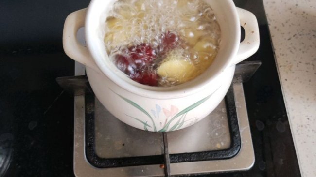 苹果山楂红枣水的做法