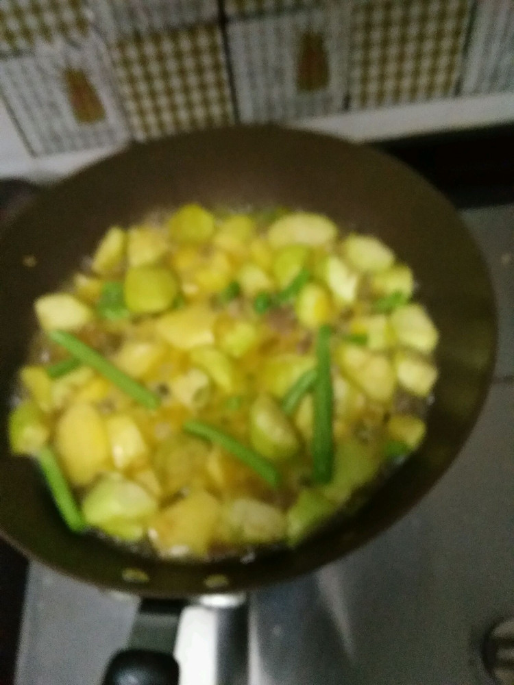 土豆茄子炖豆角的做法