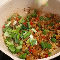 吃一口就停不下来的美味～爆炒肥肠的做法图解5