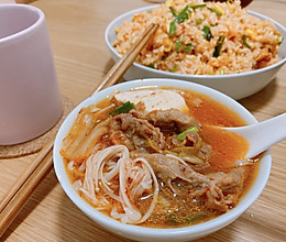 泡菜党必备_金针菇肥牛泡菜豆腐汤的做法