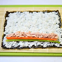 #丘比沙拉酱#金枪鱼手卷寿司的做法图解5