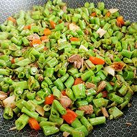 榄菜酱肉蒜豆角的做法图解5