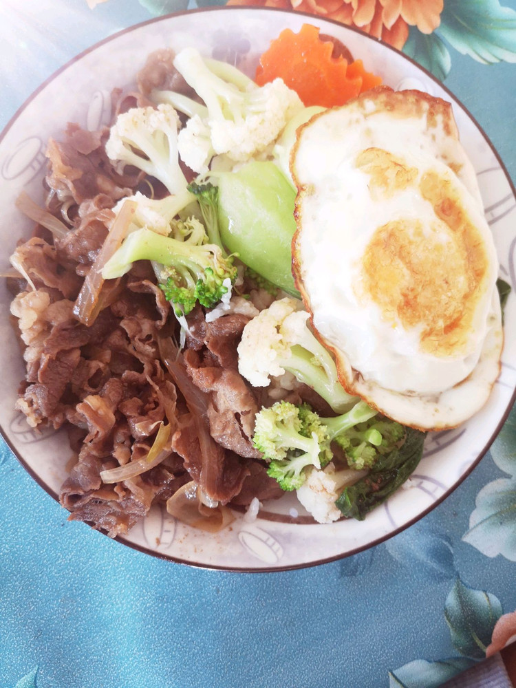 牛丼饭，吉野家小牛饭的做法