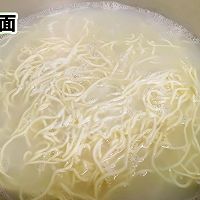 牛肉炒拉条的做法图解3