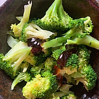 #夏日开胃餐#低脂健康凉拌西兰花的做法图解6