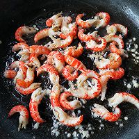 你有一份能引爆味蕾的香辣小龙虾拌面请注意查收！的做法图解10