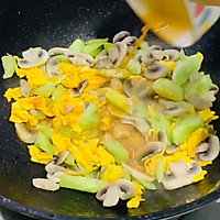 #李锦记X豆果 夏日轻食美味榜#低脂低卡炒菜#口蘑炒黄瓜的做法图解9
