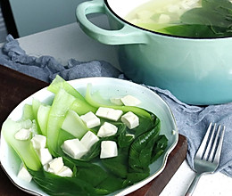 青菜豆腐汤，没有比它更简单的汤了~的做法