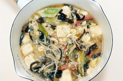 酸辣豆腐汤，热乎乎的暖胃减脂汤