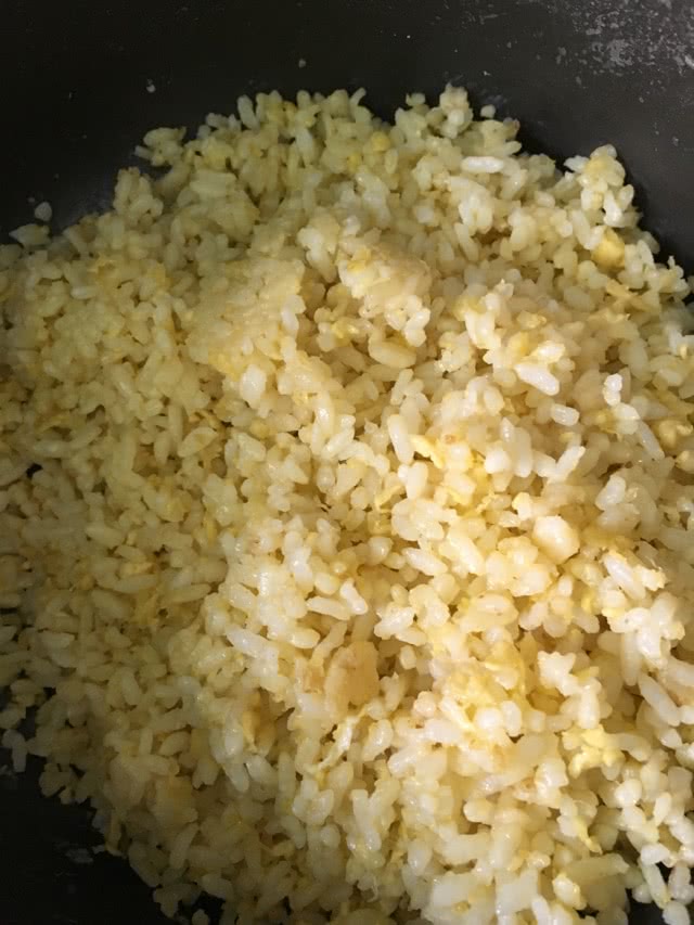 菠萝炒饭的做法图解3
