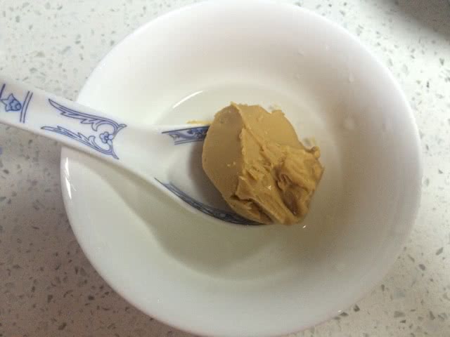 花生酱麻辣生菜的做法图解2