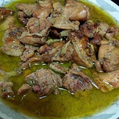 黄芪炖鸡块