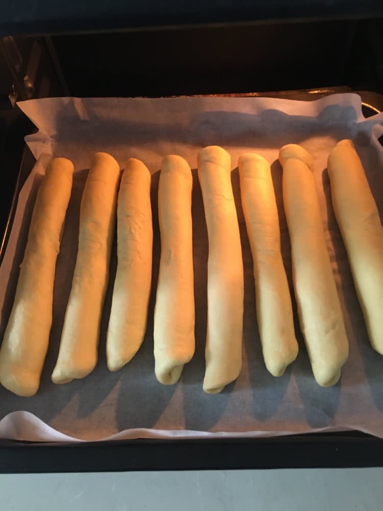 葱香肉松培根排包的做法图解3