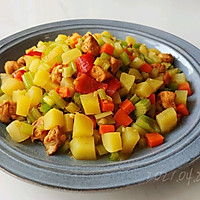 蒜香土豆焖鸡肉的做法图解7