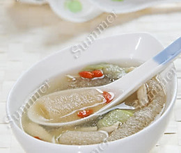 丝瓜竹荪鸡丝汤的做法