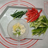 青红椒炒肥肠的做法图解8