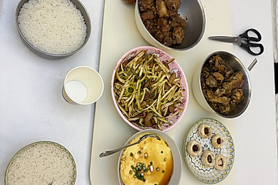 蒜黄炒肉丝