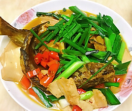 黄辣丁炖豆腐的做法