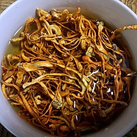 #肉食者联盟#虫草花蒸鸡腿的做法图解1