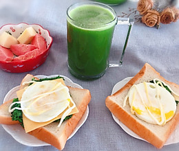 #精致一人食#营养快手早餐 开放式三明治➕羽衣甘蓝汁的做法