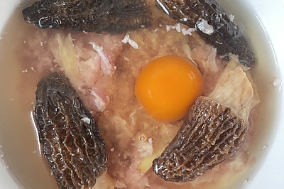 羊肚菌肉饼汤