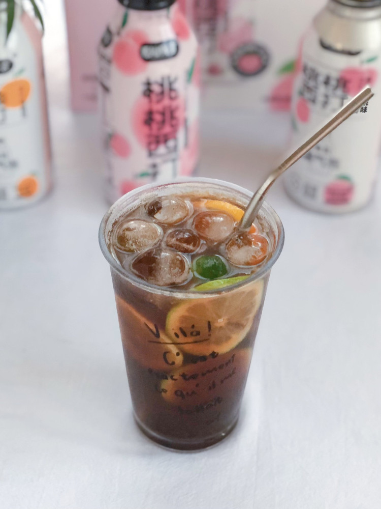 桃桃西打冰美式的做法