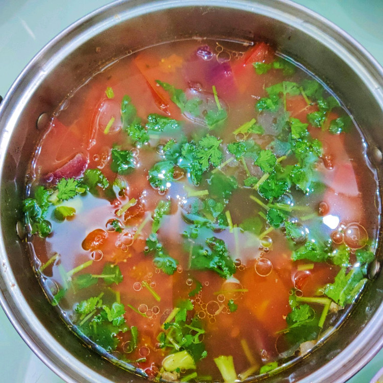 番茄土豆洋葱牛肉汤的做法