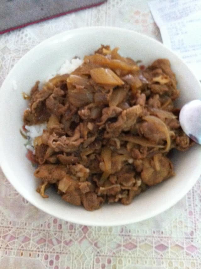 氛香小牛饭