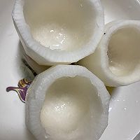 冰糖雪梨的做法图解1