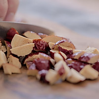 银耳枣蛋糕的做法图解1