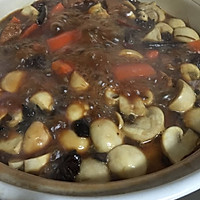 蘑菇胡萝卜红烧肉的做法图解2