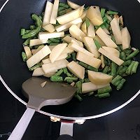 陕北家常熬豆角的做法图解4