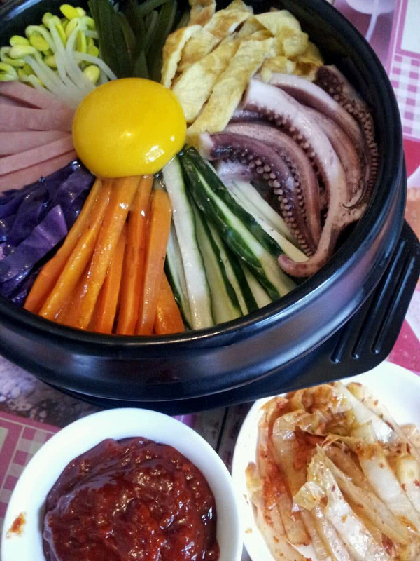 韩国石锅拌饭（韩国带回来的原产国辣椒酱和泡菜）