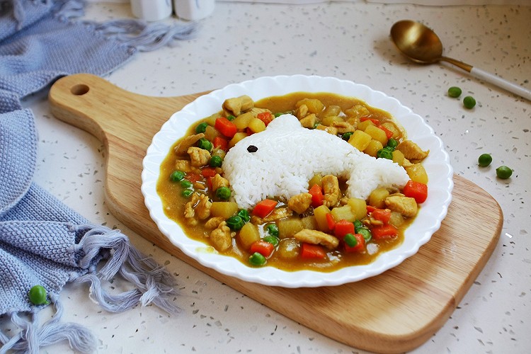 咖喱土豆鸡丁饭的做法