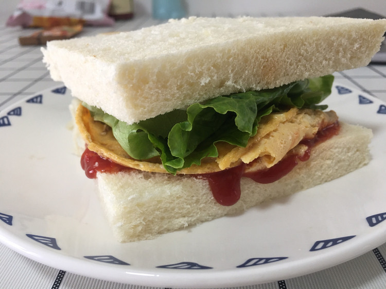 微波炉也可摊鸡蛋饼，泡菜鸡蛋三明治，的做法