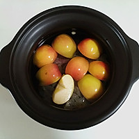 苹果银耳龙骨汤的做法图解3
