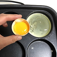 维尼熊太阳蛋芝士火鸡面的做法图解2