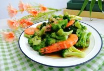 #时令蔬菜最养人#西兰花炒大虾的做法