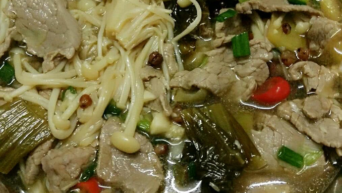 金针菇酸菜牛肉汤