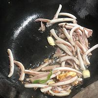 #做饭吧！亲爱的#爆炒青椒鱿鱼丝的做法图解8