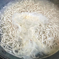 15分钟搞定的简单快手榨菜肉丝面的做法图解6