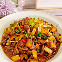 #感恩节为TA做顿饭#彩椒炒牛肉的做法图解11