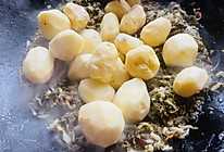 酸菜炖土豆的做法