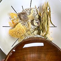 霸王花银耳杏仁汤的做法图解2