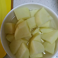 土豆烧蹄髈的做法图解3