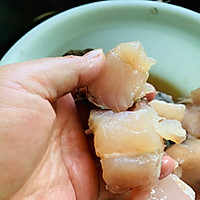 砂锅焖烧青鱼块的做法图解1