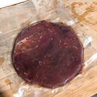 初夏快手菜之香煎牛排的做法图解1