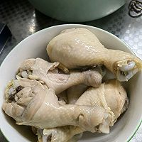 凉拌不麻的辣鸡丝的做法图解1