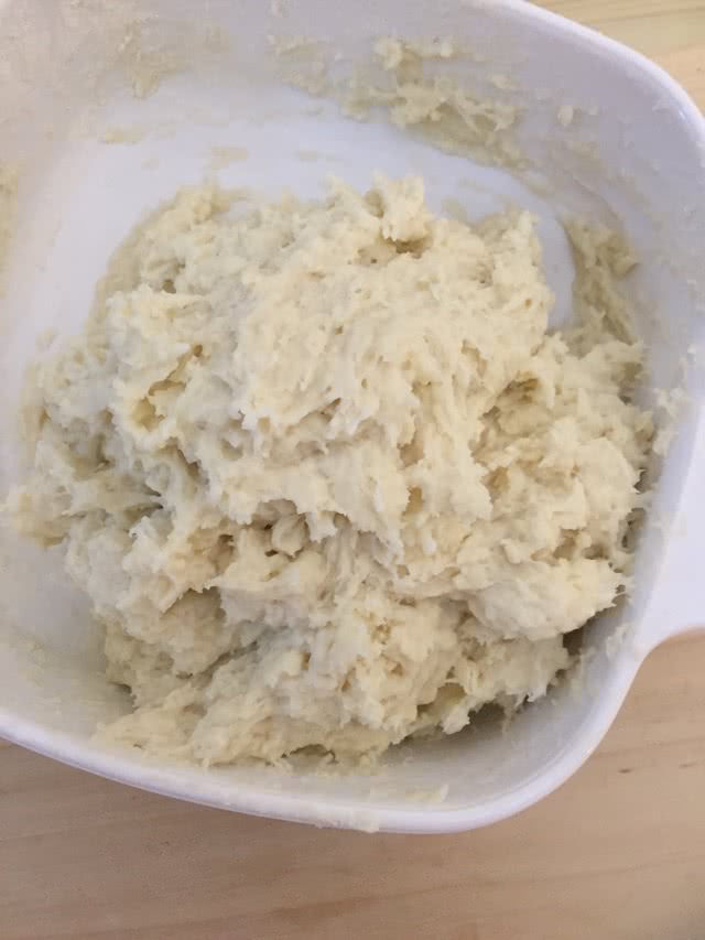葱油饼的做法图解1