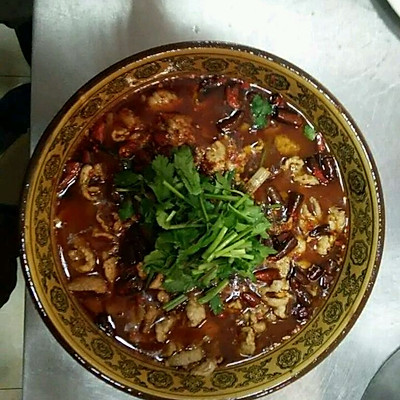 川菜   ［水煮肉片］ （麻辣、酱香、肉嫩、汤红油亮）